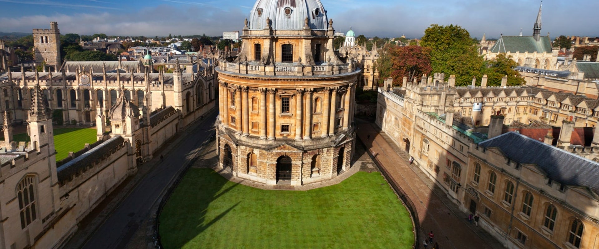 Tips for Meeting Academic Requirements for Oxford and Cambridge University Admissions