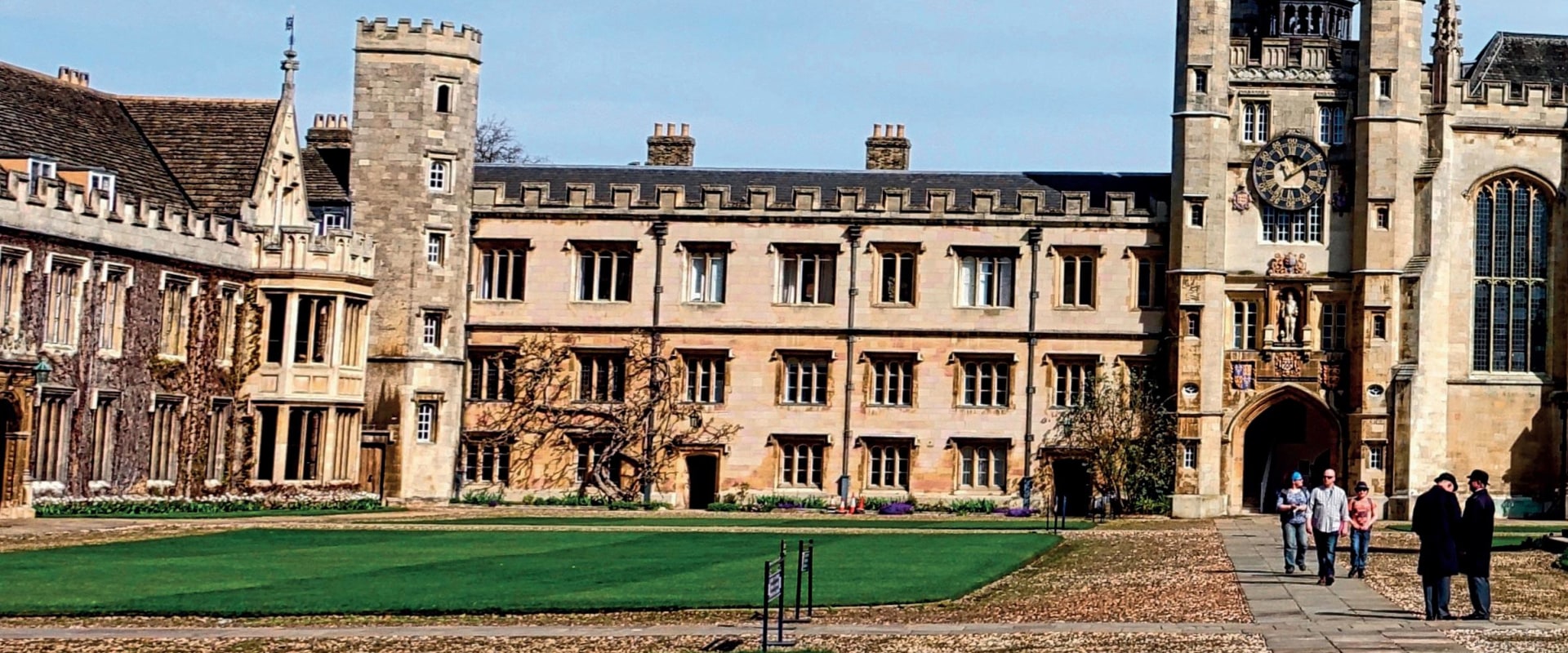 Prioritizing and Choosing Meaningful Activities: A Guide for Oxford and Cambridge University Applicants